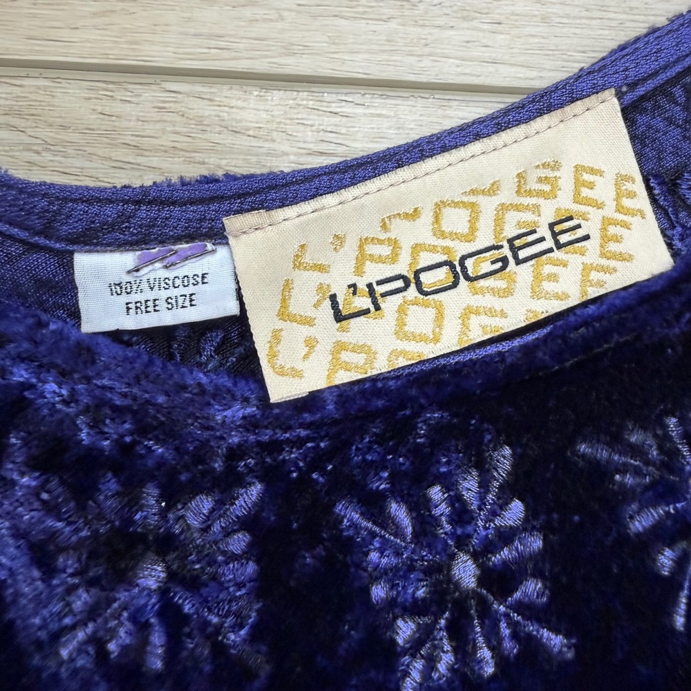 Vintage Purple Crushed Velvet Embroidered Fringe Poncho Whimsigoth  Witchcore - Picture 6 of 7